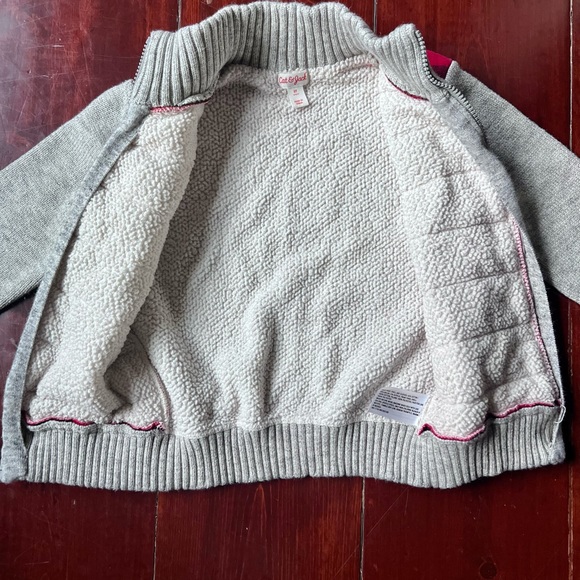 Cat & Jack Red and black plaid zip up sweater with gray sleeves and back 5T - Picture 5 of 7